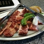 もうもう苑 - 綺麗なサシが入っていて肉質もとても柔らか