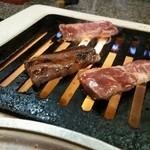 もうもう苑 - 焦げ目がおいしそうでしょう！
