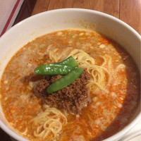 個室中華 頤和園 溜池山王店 - 担々麺1000円 お高めだが上手い！ランチは豊富なのでリピート必至！