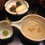 庭園茶寮 みな美(皆美館) - 釜飯の薬味とあん