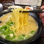 らーめん　きみちゃん - 麺アップ