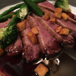 ビストロ アンカシェット - 鴨胸肉のロースト