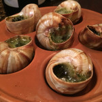 ビストロ アンカシェット - エスカルゴのガーリック焼