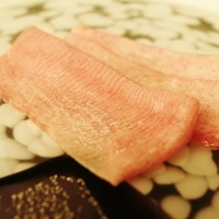 にくの匠 三芳 - 牛タン薄造り昆布締め
