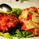 トラットリア グランボッカ - レアハンバーグ 割るとユッケやん！（≧∇≦）