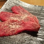 焼肉 醍醐 - 肩三角　本来5切れです　880円