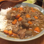 ぬる燗 - 牛すじカレー（大）・900円