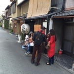 開店80分前　※2015年11月