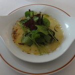 L'Arpége - オニオン、パルミジャーノレッジャーノのサラダ