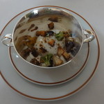 L'Arpége - 半熟玉子、ベーコン、ブロッコリーなど