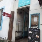 ラパン・アジル - 吉祥寺東急の裏手、大正通り沿い