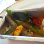 テラコヤ - 魚料理：築地直送、旬魚のポワレ、ブイヤベースソース　クスクスと季節の野菜（万願寺、トマト、ズッキーニ、なす）を添えての魚料理