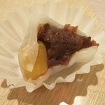 Mikawaya - 栗餅 大きな栗がまるごとゴロン