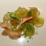 レフェルヴェソンス - カルチャー〜フォアグラのナチュレルとマスカット、コンブチャ漬けセロリ、麹発酵乳、蜂蜜酒のジュレ、ライムとミント