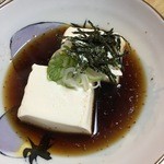 串かつ 千里 - 温豆腐：湯豆腐にポン酢と薬味