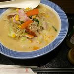 リンガーハット - 料理・ちゃんぽん・野菜たっぷりチャンポン 730円 (2015年10月)