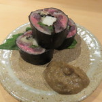 器楽亭 - 秋刀魚と山芋の巻寿司、秋刀魚の肝で