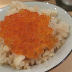 器楽亭 - ホッケのひも飯、自家製いくらとピクルス1