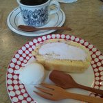 コーヒー オッタ - コーヒー（コロンビアアンデスコンドル）とラズベリーのケーキ