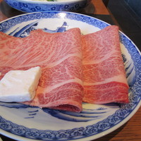 豚捨 KITTE丸の内店 - 名代　すき焼きの伊勢牛　120g　大き目２枚