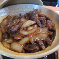 豚捨 KITTE丸の内店 - 牛丼　普通　玉ねぎと牛肉のみ