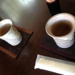 そばのもん - お茶も雰囲気よく出てきます