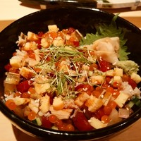 神楽坂 鮨 りん - ばらちらしー見栄えがよく綺麗ですねー