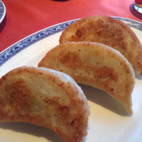 ホテルオークラ レストラン横浜 中国料理 桃源 - 焼き餃子3個 Nov/2015