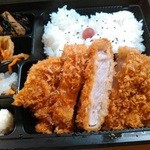 大戸屋 - ★四元豚のロースかつ弁当　780円