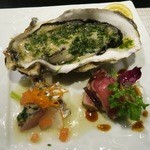 鉄板焼 太朗坊 - 前菜（岩牡蠣・鮪タタキ・鰆のカルパッチョ）