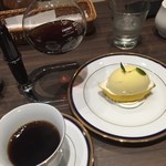 マルゼン カフェ - 檸檬とサイフォンコーヒー