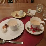 ナチュラルガーデン - デザートとホット珈琲。