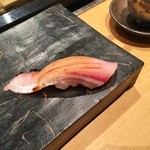 寿司 はせ川 心斎橋本店 - 天然ブリ♪