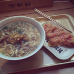 つるまる饂飩 - 出汁お湯なみ香なし 麺、鍋の残ったふやけた冷凍麺なみ 151105 09:47