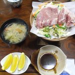 民宿　新小松屋 - 1日目夕食②（豚ロース肉蒸し焼き他）