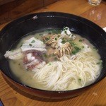 刺身のアラ汁に麺を入れていただきました