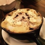 hippopotamus - 里芋と三種キノコのグラタン