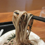 Izumo Soba - 蕎麦の実を皮ごと挽く黒い麺が特徴です♪