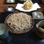 私はかき揚げ天せいろを玄挽き蕎麦で　１２８０円だったかな