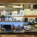 Owari Kaikatei - サイン色紙や洋風と言うか変わった厨房