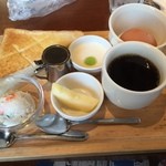 Guran chesuta - バタートーストのモーニングセット