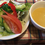 レストランせきれい - サラダ コーンスープ