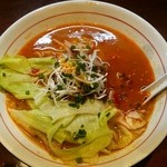 康記餃子 - 担々麺680円