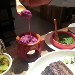 熟成和牛ステーキ グリルド エイジング・ビーフ 神田淡路町店 - 紫芋モッツァレラチーズ