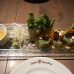 熟成和牛ステーキ グリルド エイジング・ビーフ 神田淡路町店 - ゆば春巻き彩りサラダ