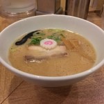 カーザ ルカ - ラー博は俺の社員食堂。  ミニミラノとんこつラーメソ！  スタンプカードのスタンプが貯まったので、ミニラーメソ1杯プレゼント♡  ありがとうございます！ 