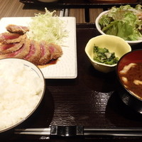 山形山　月島店 - 牛カツ定食