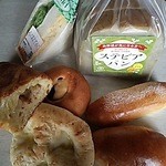 パン工房 つきはら - パンいろいろ。値段忘れた。