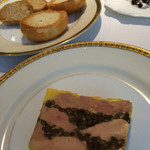 レストラン アラジン - パンが付いてきた