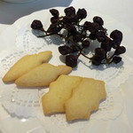 レストラン アラジン - フォアグラのオイルで揚げたクッキー。香りがすごかった✨